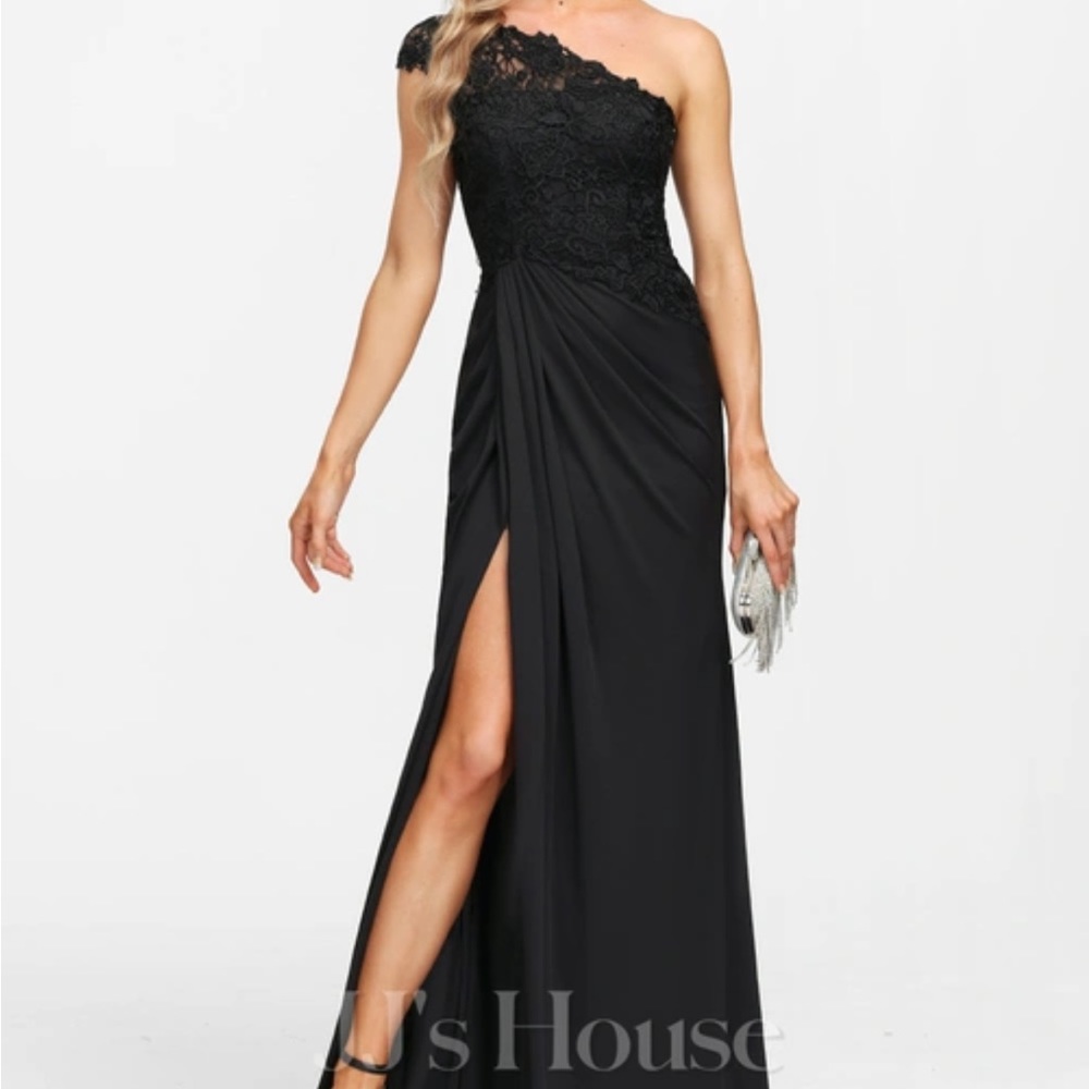 JJ’s House Navy Gown New with Tags!